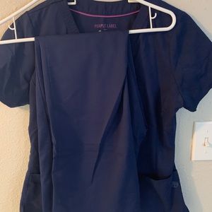 Women’s scrubs